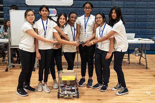 Participants in the roboticscompetition