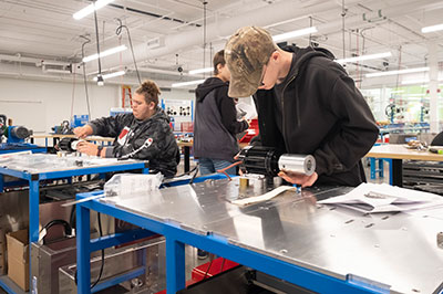 Students working in the Industrial Technology Lab