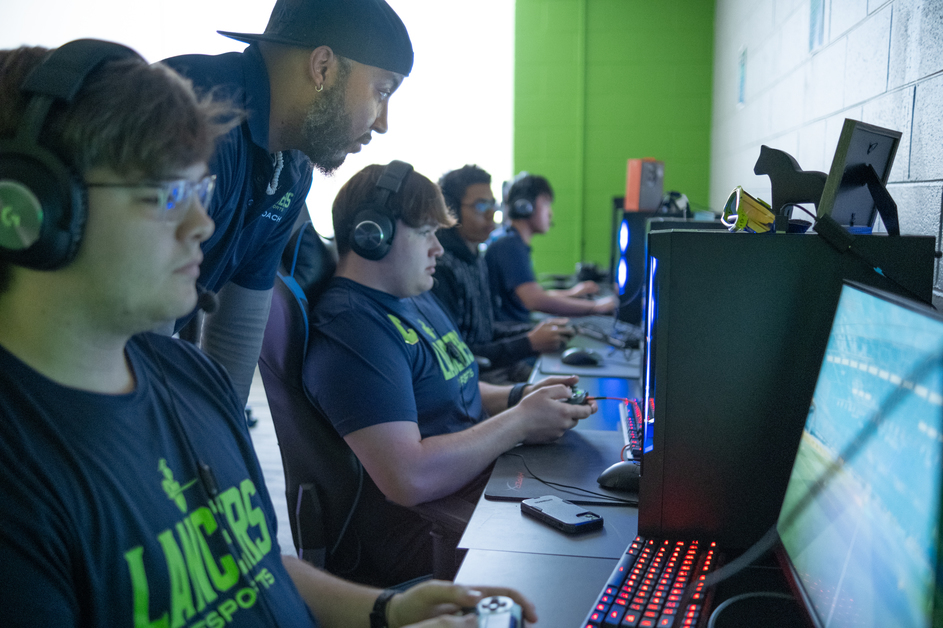Players on the esports team practicing